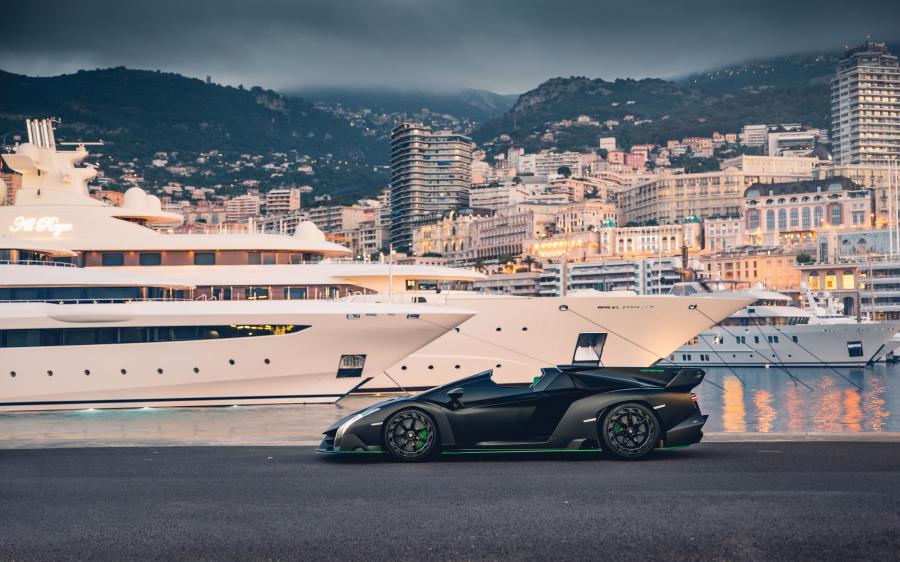  Lamborghini Veneno Roadster (2/9) 2015 года  (фото 13 из 18)